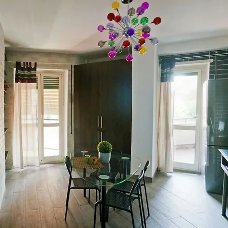 Let's Go To לינה וארוחת בוקר