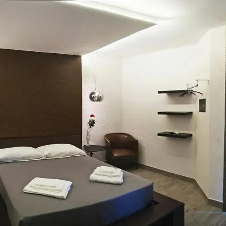 Let's Go To Bed & Breakfast 3*